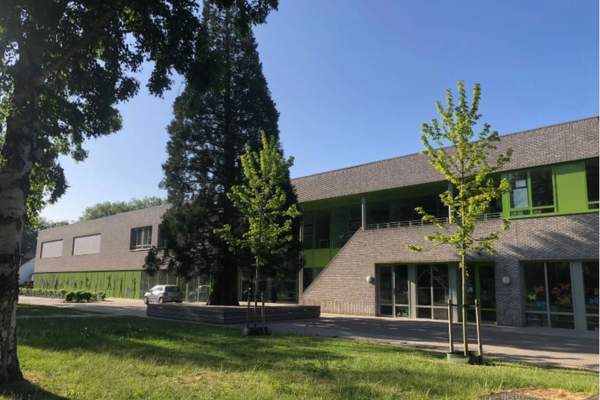 Weert - Gymzaal van het KEC